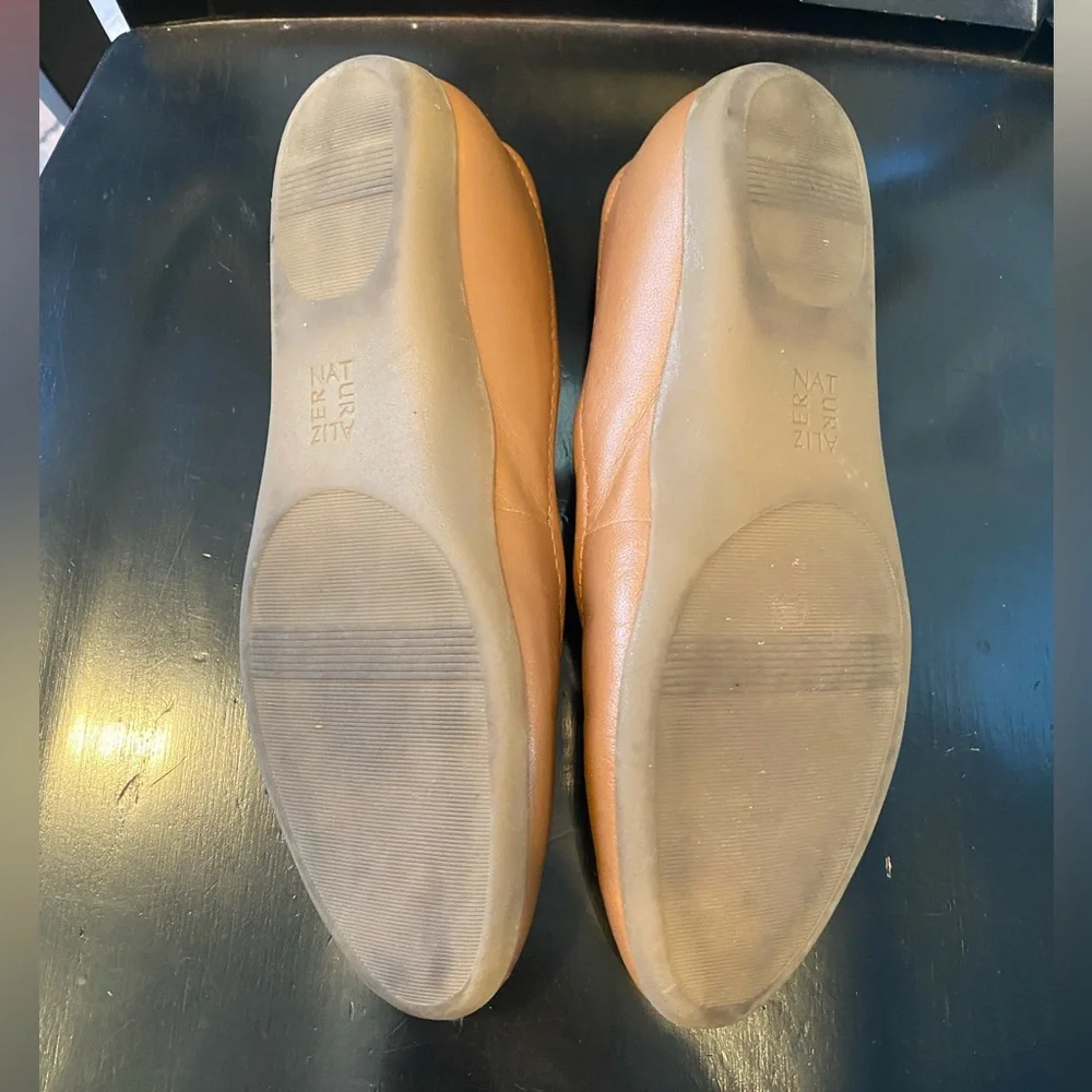 Naturalizer 8M tan beige Vivienne ballet flat - Picture 2 of 3